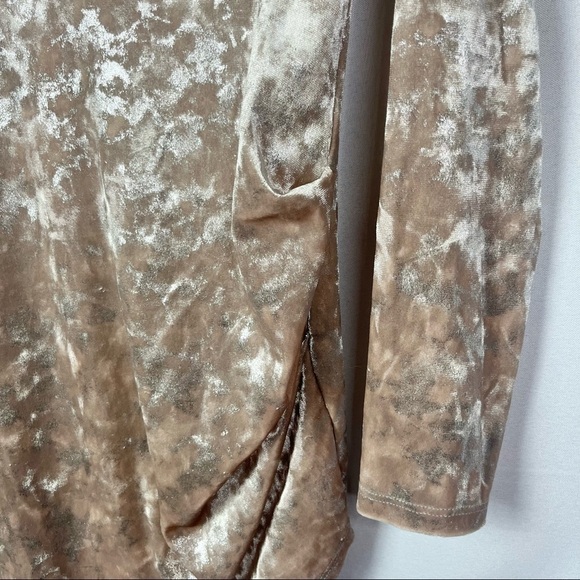 Lulu's Champagne Velvet Long Sleeve Mini Dress L - Picture 5 of 6